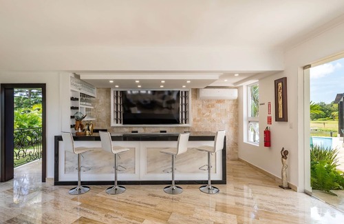Bavaro House | Bachelor Party´s Heaven with Chef and Daily Housekeeping