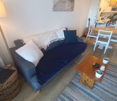 Shoal Bay House | Backpackers Waterfront Stay at Shoal Bay Stayz with Dave Stays