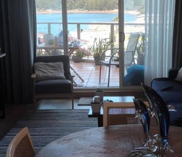 Shoal Bay House | Backpackers Waterfront Stay at Shoal Bay Stayz with Dave Stays
