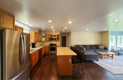 Summerlee House | Backwoods retreat 12 miles from New River Gorge Bridge