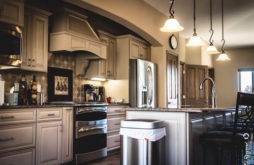 Foothills South House | Backyard Hiking Trail Access + Hot Tub w/Views!