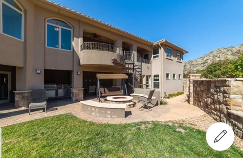 Foothills South House | Backyard Hiking Trail Access + Hot Tub w/Views!