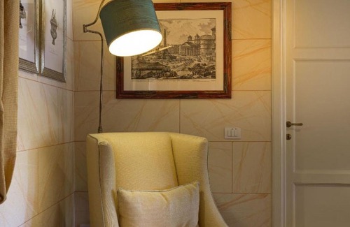 Vorno Villa | Badia Cantignano Villa Sleeps 15 with Pool Air Con and WiFi