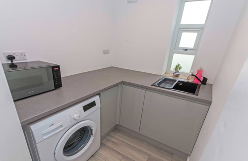 Georgeham House | Bagend |Sleeps 14 | Hot Tub* | Balcony & Ping Pong