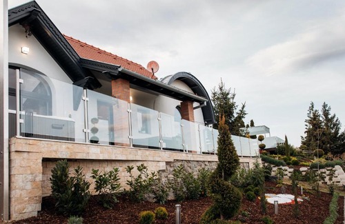 Pecs Apartment | Bagoly Wellness Apartman 2
