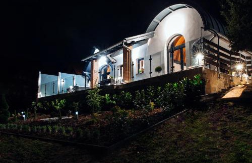 Pecs Apartment | Bagoly Wellness Apartman 2