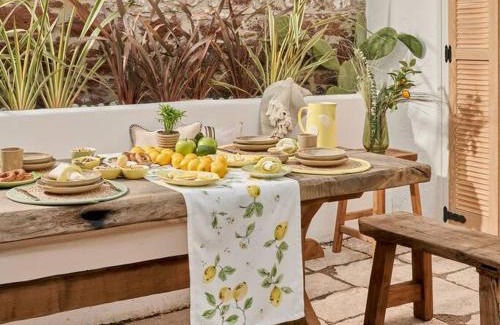 Ayvalik House | Bahçedaki