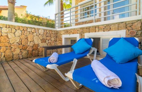 Son Serra de Marina Villa | Bahamas 1