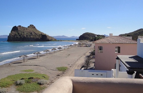 Nopolo House | Bahia Encantada Elegant Casa Steps to Sea and Hotel