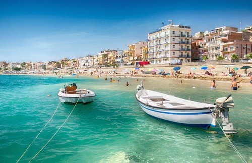 Recanati Apartment | Baia degli Dei Trilo, Giardini Naxos, Italy
