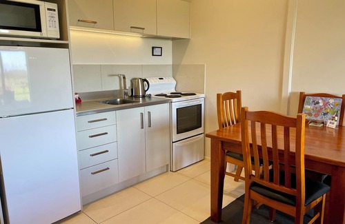 Whitianga Hotel | Bailey's At The Beach Motel