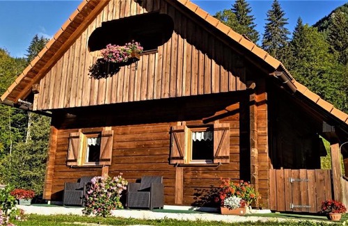 Malborghetto Valbruna Ski Chalet | BAITA CIUET