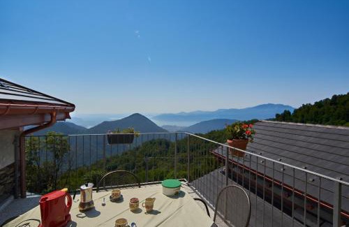 Intragna House | Baita Michele con Terrazzo e bellissima Vista Lago x 4 Persone