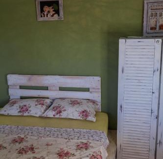 Inija House | Bajkovnik