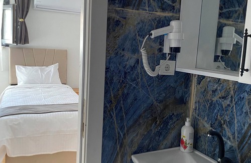 Ayvalik City Center Bed & Breakfast | Bak cafe& pansiyon