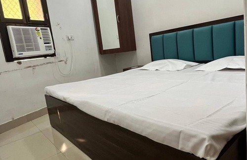 Varanasi House | BALAJII GUEST HOUSE