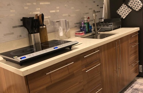 Davao Apartment | Balaycation 3 BR, 2BA, 5 Beds, sleeps 8