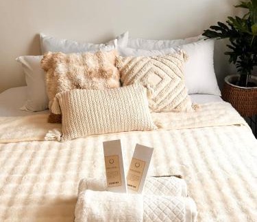 Cebu Apartment | BalayCebu a cozy staycation - near Ayala Cebu