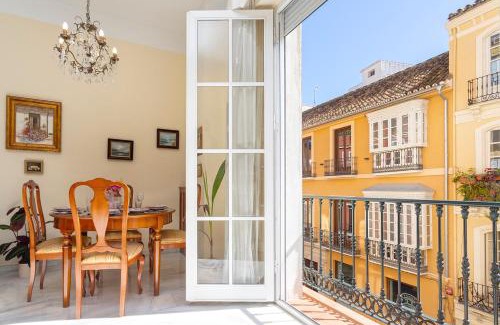 La Goleta Apartment | Balcón y Parking Carretería 77
