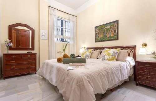 La Goleta Apartment | Balcón y Parking Carretería 77