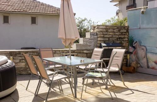 Balchik Apartment | Balchik Sea View Escape 5BR Luxury with Hot Tub & Free Parking