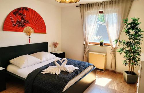 Schonach im Schwarzwald Apartment | Balcony-Apartment besides forest