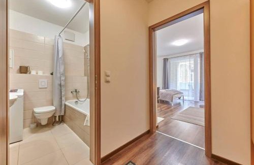 Csarnok negyed Apartment | Balcony Centropolitan Studio w AC by NW