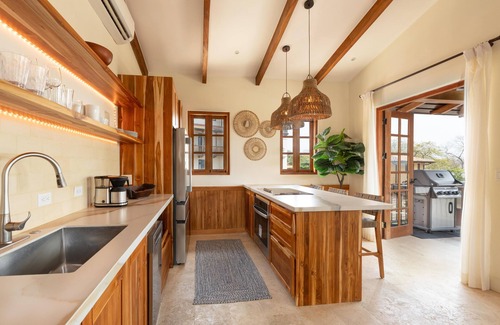 Las Catalinas Condo | Balcony condo with stunning ocean views