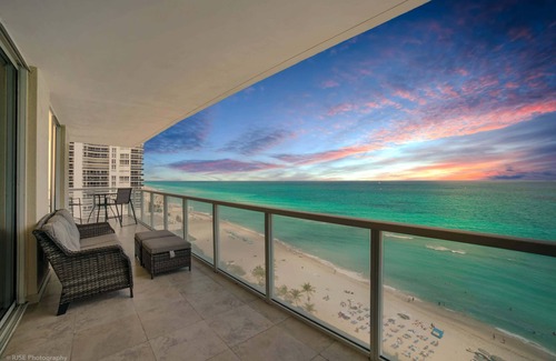 Sunny Isles Beach Condo | Balcony on the Ocean – Picture Perfect
