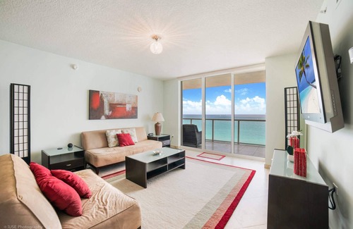 Sunny Isles Beach Condo | Balcony on the Ocean – Picture Perfect