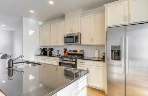 Gainesville Apartment | Balcony & Pool Access: Modern Gainesville Home
