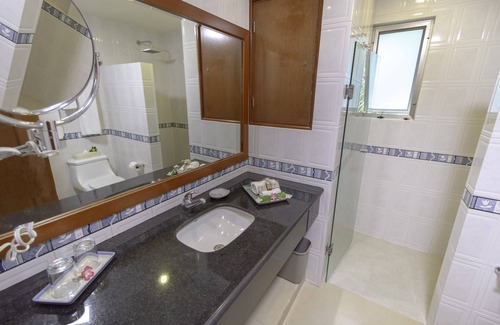 Gonzalo Guerrero Hotel | Balcony Room King Size #207