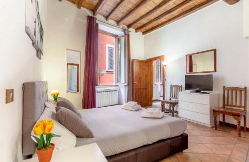 Rione VII Regola Apartment | Balestrari Palace close to Campo dei Fiori Piazza Navona Piazza Venezia