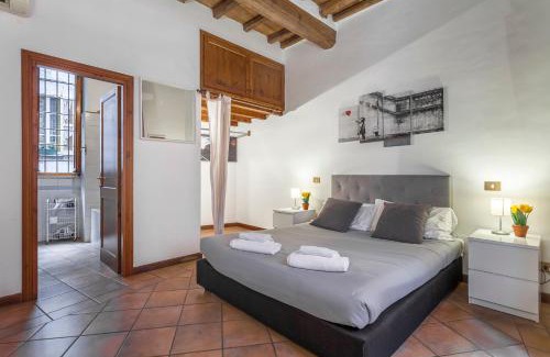 Rione VII Regola Apartment | Balestrari Palace close to Campo dei Fiori Piazza Navona Piazza Venezia