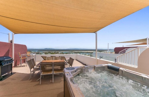 Noosa Heads Apartment | Bali Hai Apartments Noosa