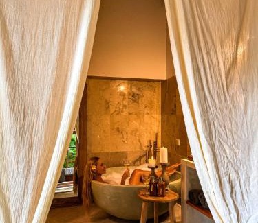 Sayan Bed & Breakfast | Bali Maison