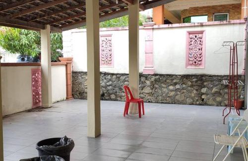 Kota Perdana House | Balinese Villa at Seri Kembangan12 to15 pax