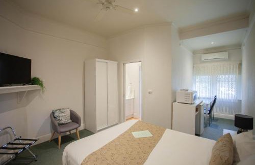 Soldiers Hill Apartment | Ballarat Station Apartments Queen Studio With Spa