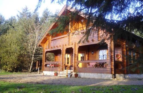 Ballyconnell House | Ballyconnell log cabin