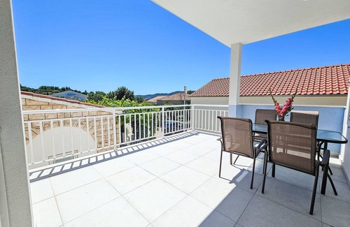 Cove Tri Zala (Zrnovo) Apartment | Balota - Moreška by Interhome