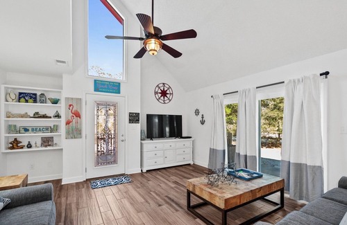 Surf Side Shores House | Bama Beach Dreams Large Fenced-In Yard Private Beach Access