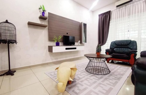Ipoh House | Bandar Seri botani Ipoh luxury paris/17 pax/mahjong