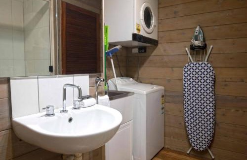 Mission Beach House | Banfield No 2 - Absolute Beachfront Bungalow