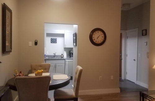 Bangor Apartment | Bangor Exectutive 1 Bdr. Apt, Safe, Clean and Comfortable.