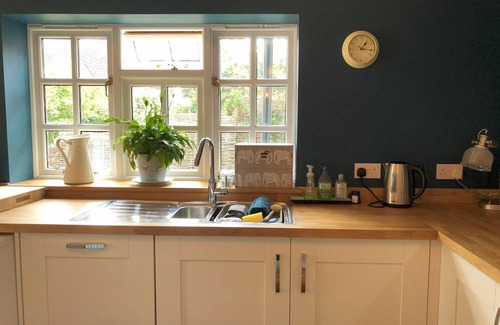 Great Wolford Apartment | Bank Cottage Studio - Luxury Haven for Two in the Stunning Cotswolds
