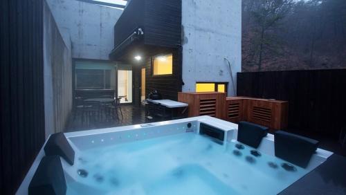 Yangpyeong House | Bao House Pool Villa