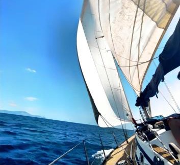 Formia Boat Rental | Barca a vela 12 metri Boat & Breakfast