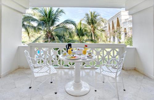 Peninsulas de Santiago Resort | Barceló Karmina - All Inclusive
