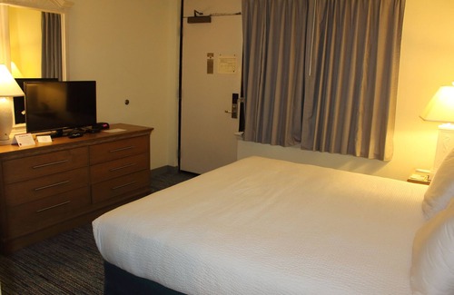 Northeast Virginia Beach Resort | Barclay Towers Resort Oceanfront Unit with Oceanfront Balcony or Oceanview Patio