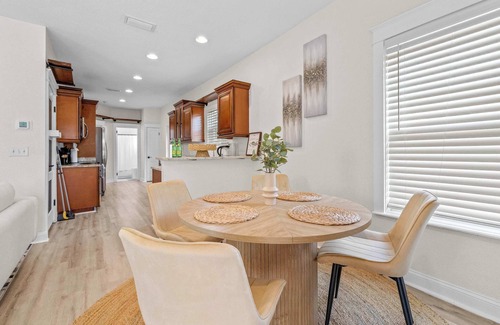 Port Tampa City House | Barefoot Bungalow - For 4